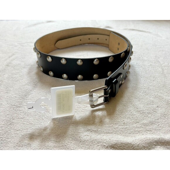 NEW! Wholesale Lot of 100 New Women’s Fashion Belts. Various Sizes & Brands main image 4